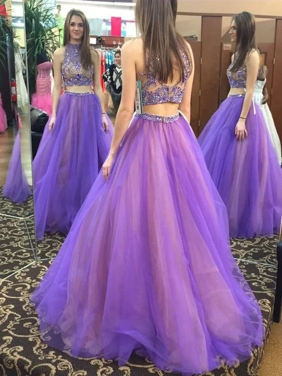 Robe de bal deux pièces en strass lavande à col licou et jupe en tulle