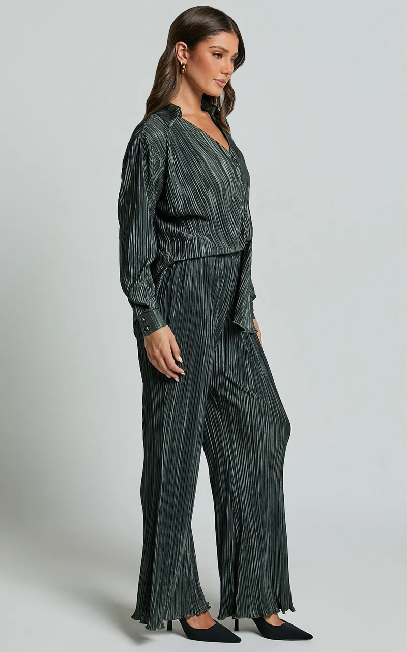 Beca Pants - High Waisted Plisse Flared Pants in Olive
