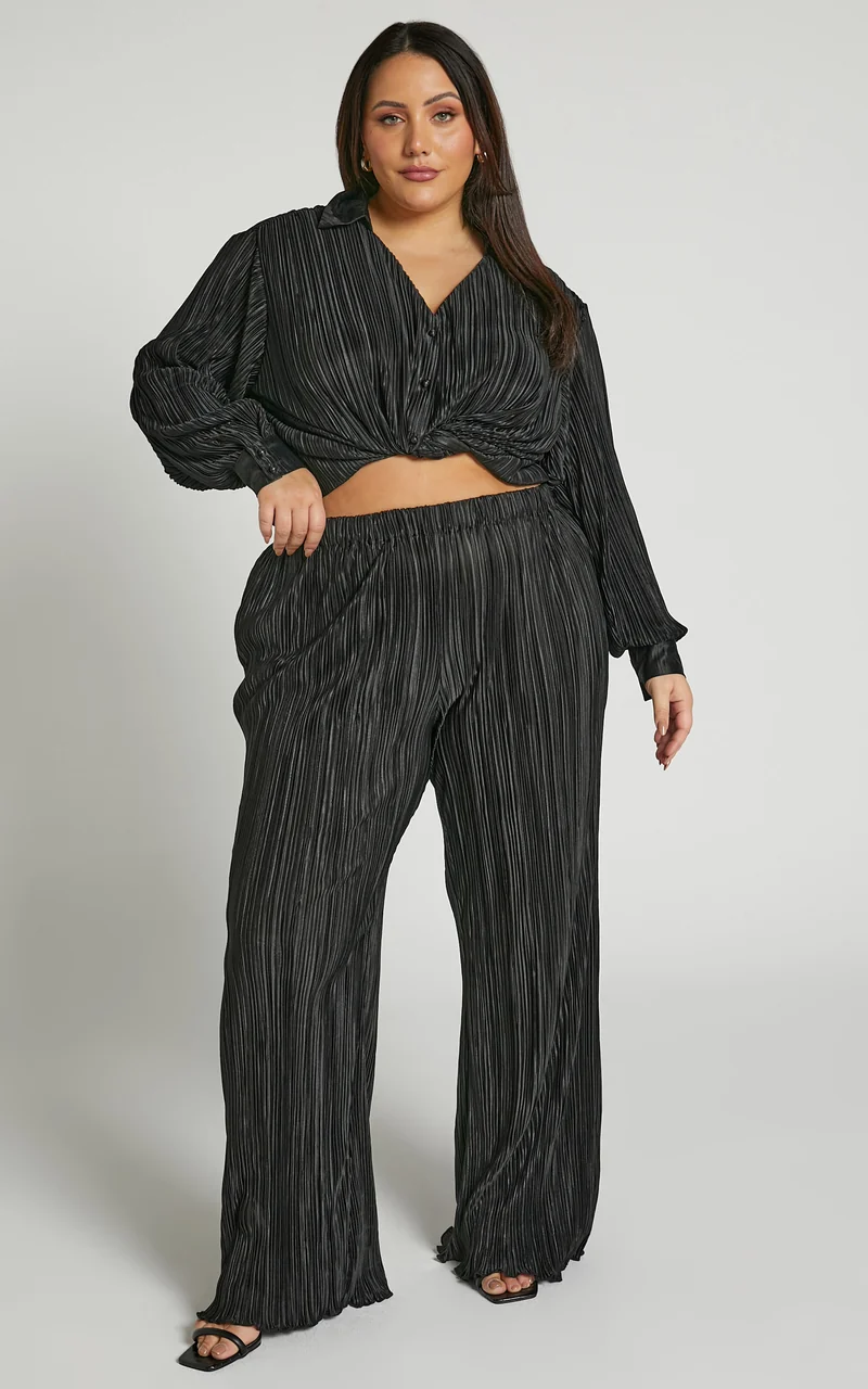 Beca Pants - High Waisted Plisse Flared Pants in Black