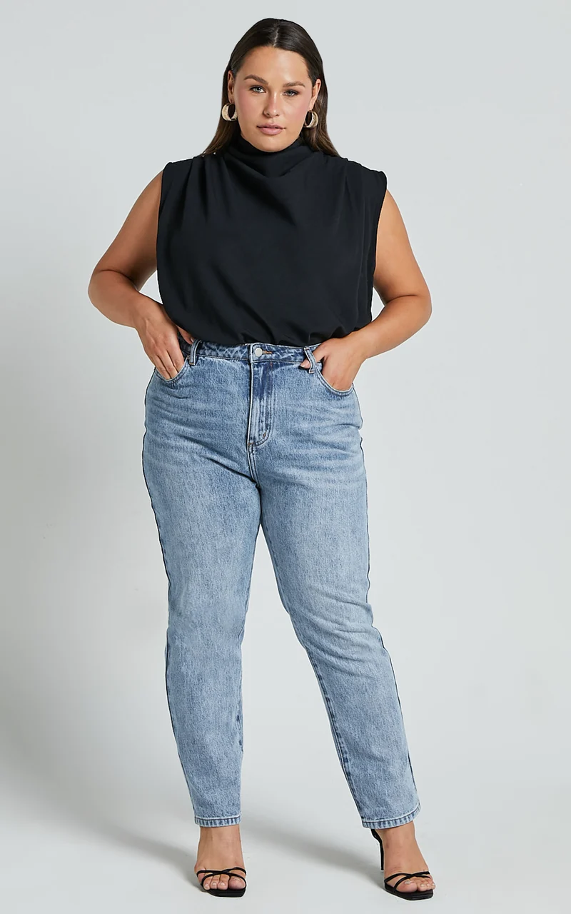 Arianae Top - High Neck Top in Black