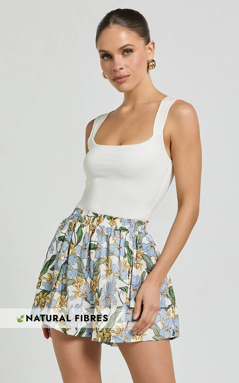 Amalie The Label - Linen Estella Elastic Waist Relaxed Shorts in Iris Floral