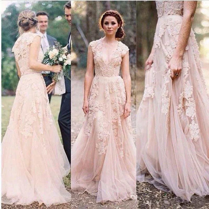 Robe de mariée fluide en tulle rustique de couleur dentelle