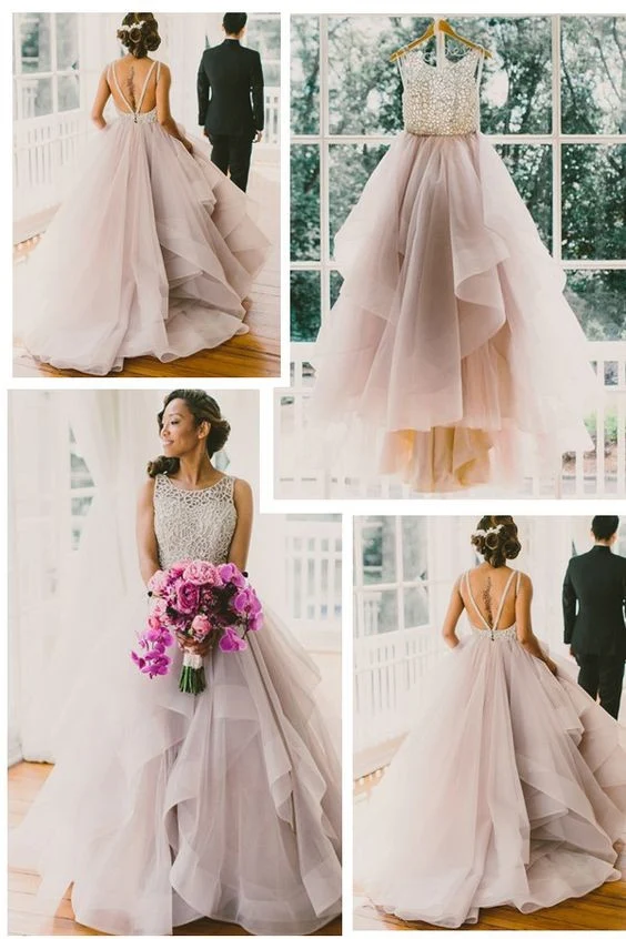 Robe de mariée princesse romantique à volants et col illusion