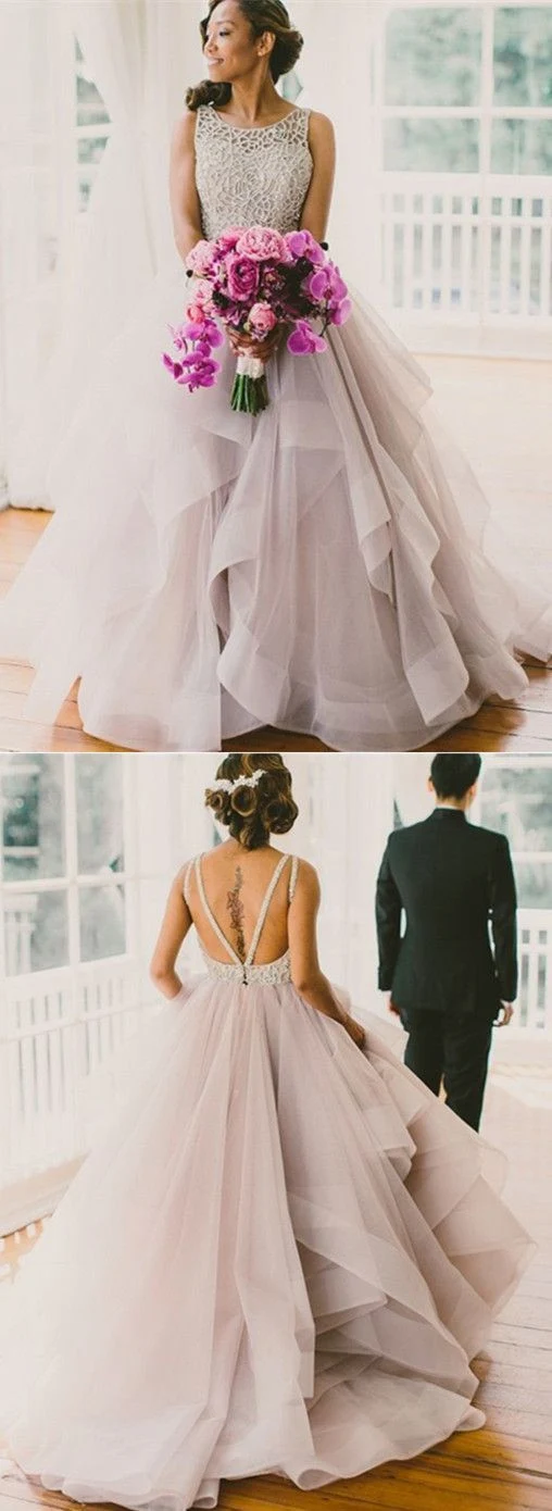 Robe de mariée princesse romantique à volants et col illusion