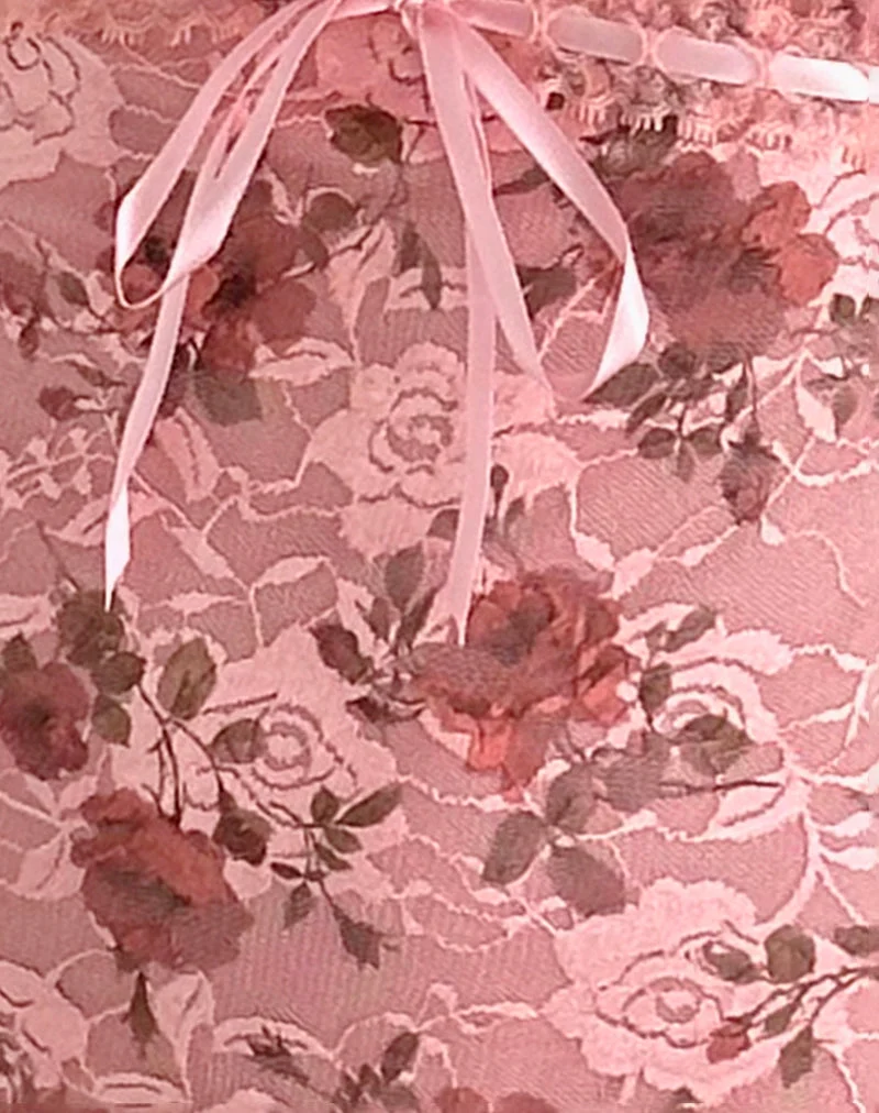 Robe Prinsa en dentelle rose fleurie
