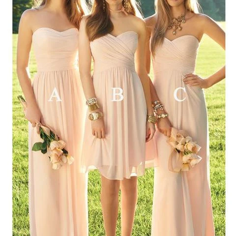 Robes de demoiselle d'honneur dépareillées en mousseline de soie rose blush sans bretelles froncées