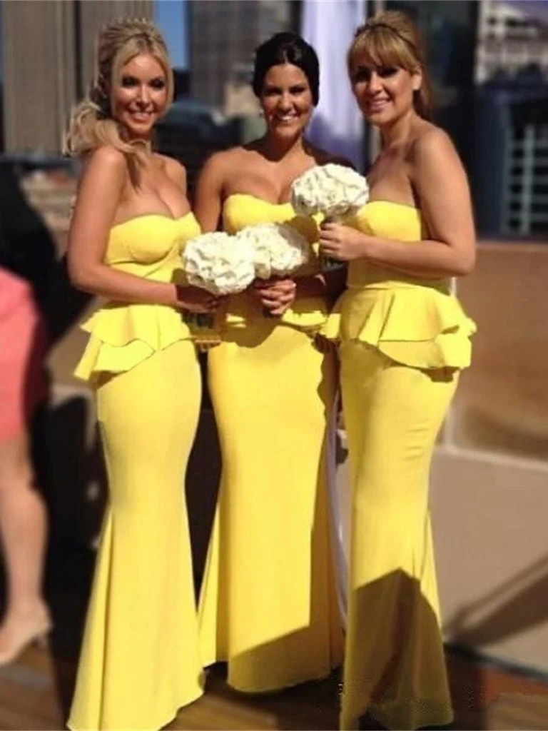 Robes de demoiselle d'honneur sirène jaunes Robes de demoiselle d'honneur longues Robes de demoiselle d'honneur simples