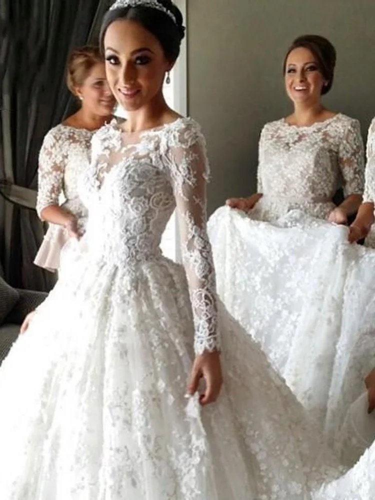 Robe de mariée princesse Cendrillon en dentelle à manches longues avec manches WS082