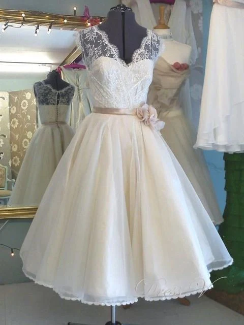 Robe de mariée antique longueur thé robe de mariée vintage des années 1950 robe de mariée rétro WS043