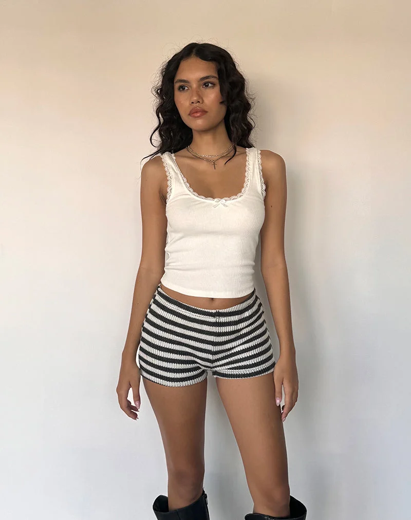 Short Nikaya en tricot rayé noir et blanc