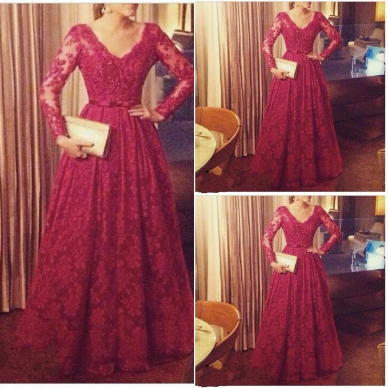 Robe de bal classique rouge en dentelle à manches longues et col en V