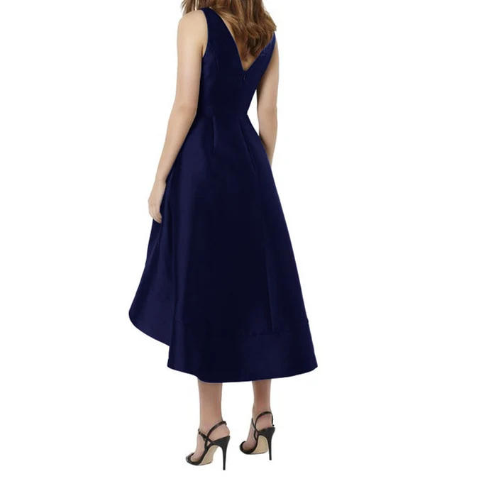 Robes de demoiselle d'honneur en satin bleu marine, col en V, haut et bas, longueur thé, avec poches
