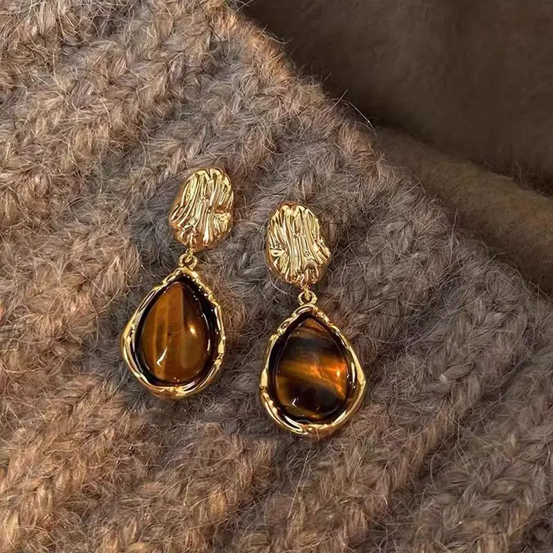 Irregular Fold Maillard Water Drop Dangle Earrings for Female Geometric Pendant Ear Wedding Jewelry Gift