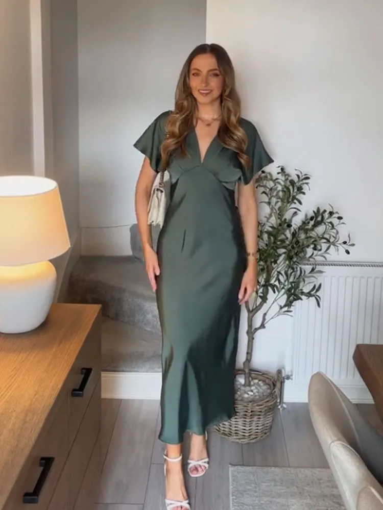 Robe Chic en Tissu Satin