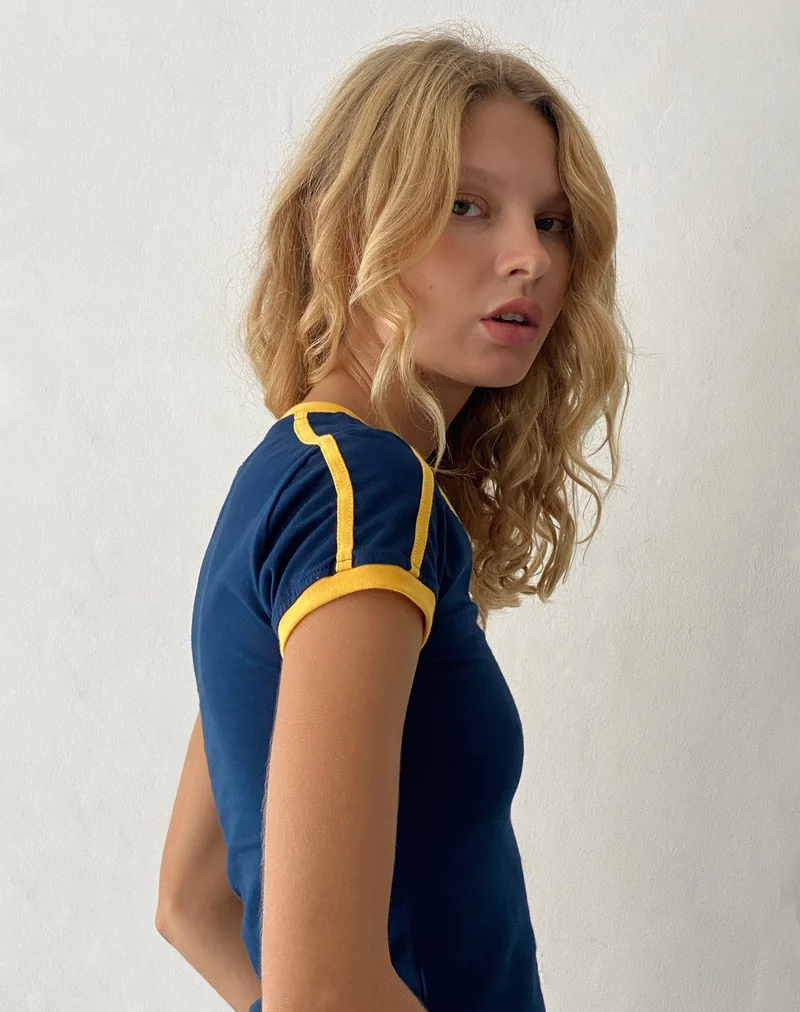 Tee-shirt Izolde Baby en bleu marine avec bordure moutarde et broderie M