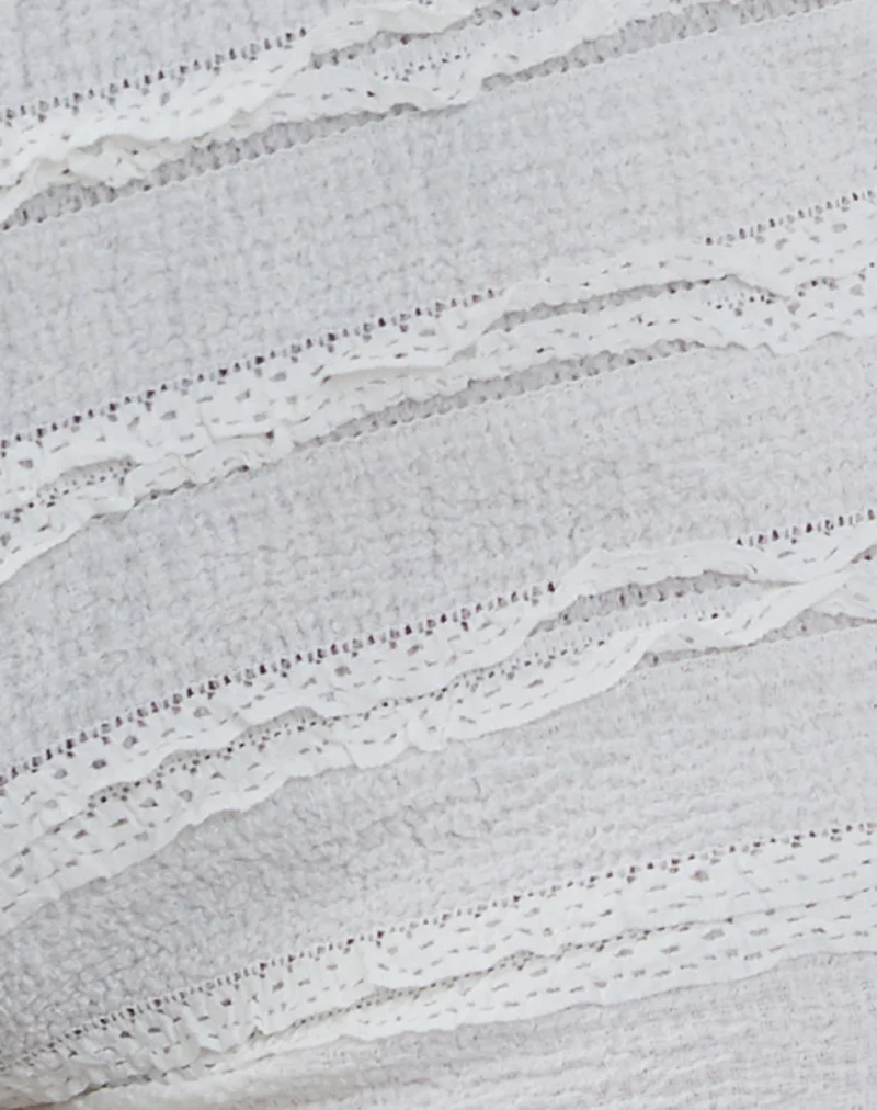 Ena Frilly Bloomer Micro Short en ivoire