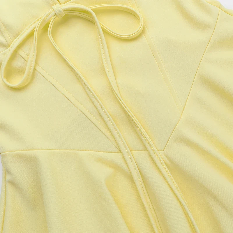 Robe d’été jaune pour femme