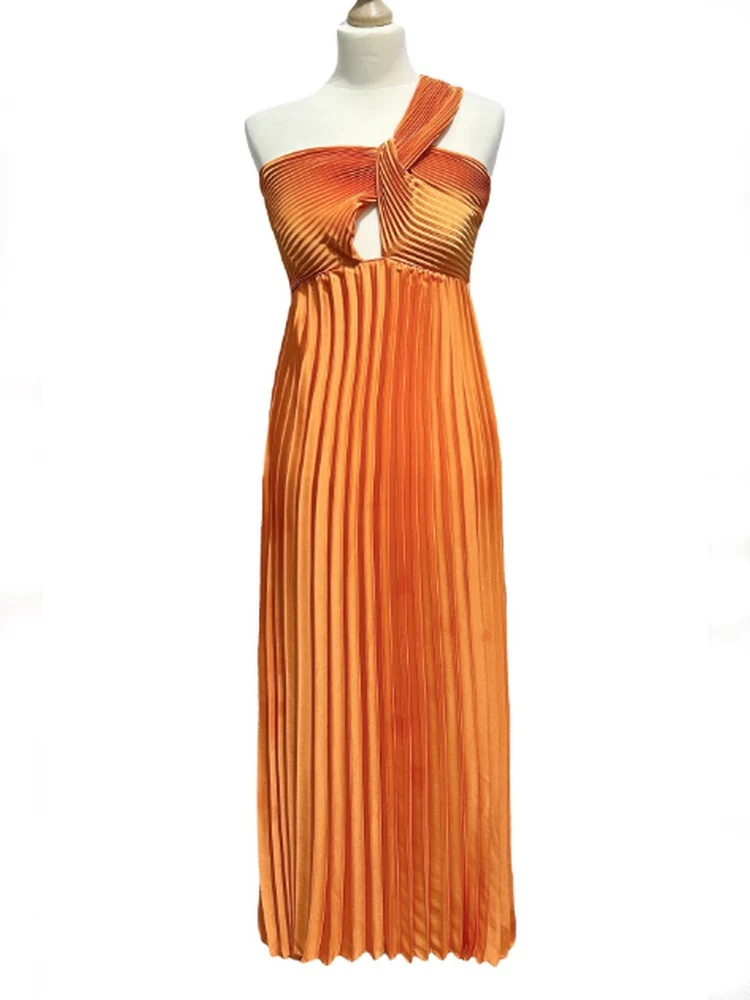 Robe de cocktail terracotta en satin