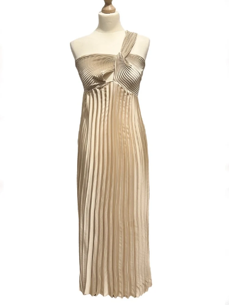 Robe de cocktail terracotta en satin