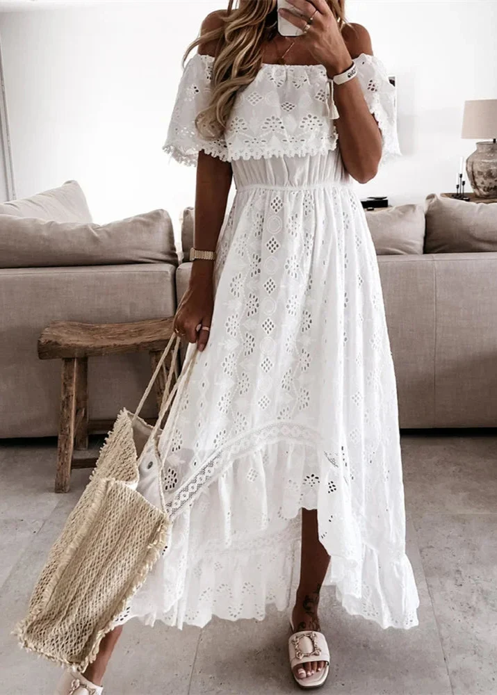 Robe chic dentelle épaules dénudées Bardot