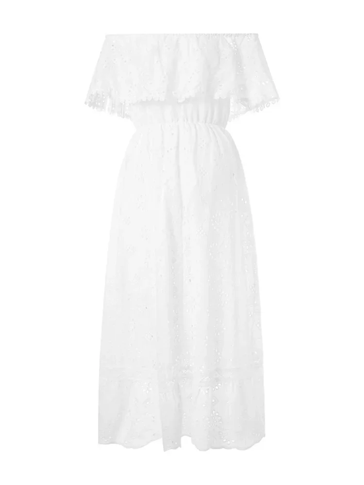 Robe chic dentelle épaules dénudées Bardot