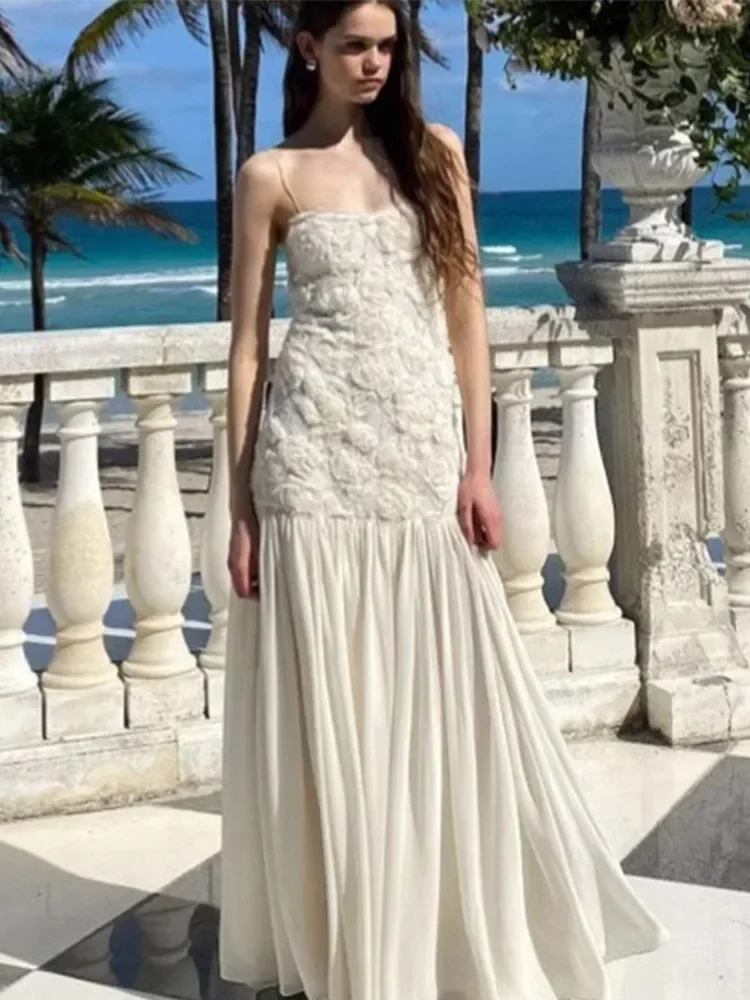 Robe blanche jacquard chic