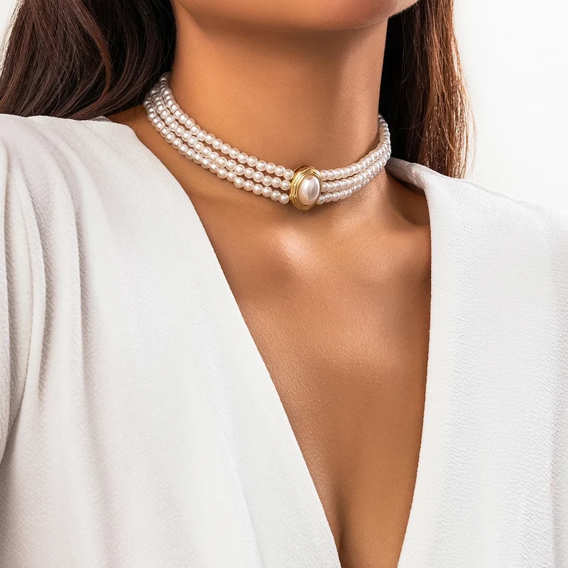 Collier bohème blanc ras-du-cou perles
