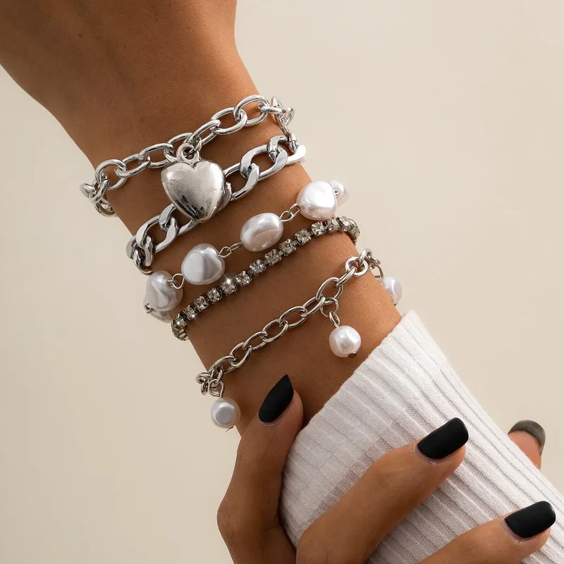 Bracelets bohèmes en chaîne et perles