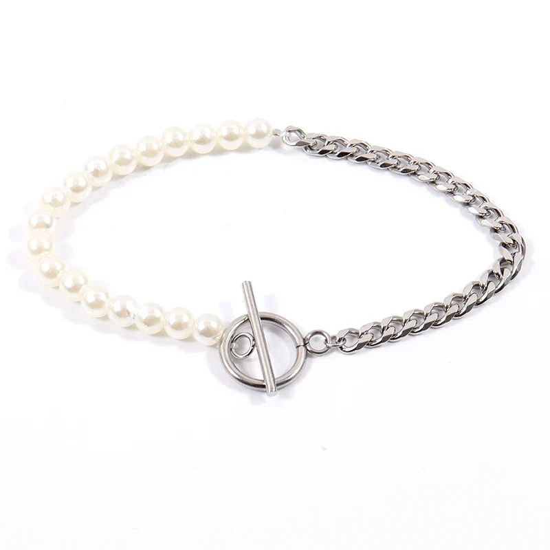 Bracelet de chaîne plaqué or avec perles blanches