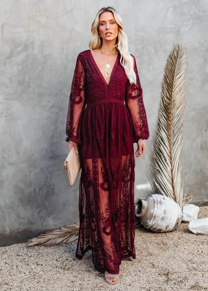 Robe rouge longue bohème dentelle manches longues