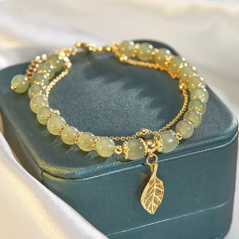 Bracelet en Jade avec Pendentif Feuille
