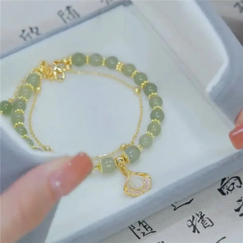 Bracelet en Jade avec Pendentif Feuille