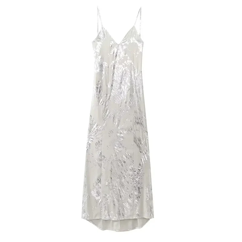 Robe satin longue argentée à dos nu