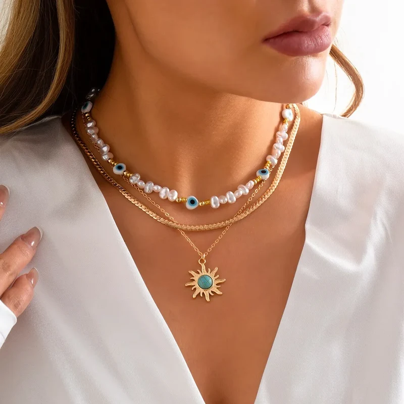 Ensemble de trois colliers bohèmes