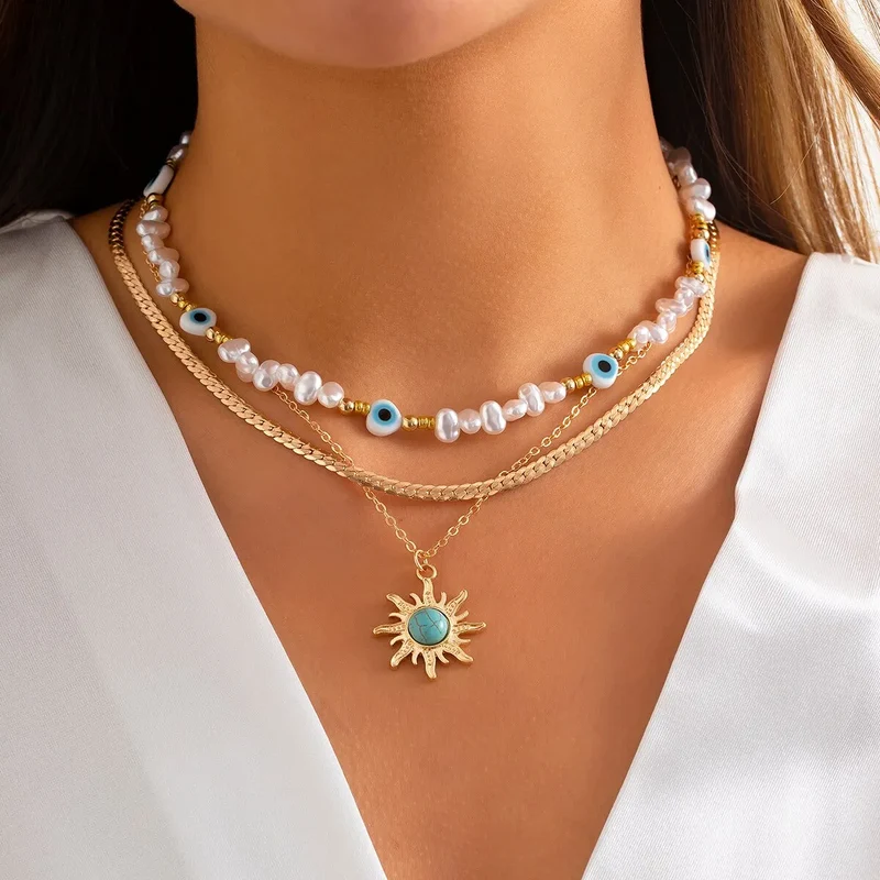 Ensemble de trois colliers bohèmes