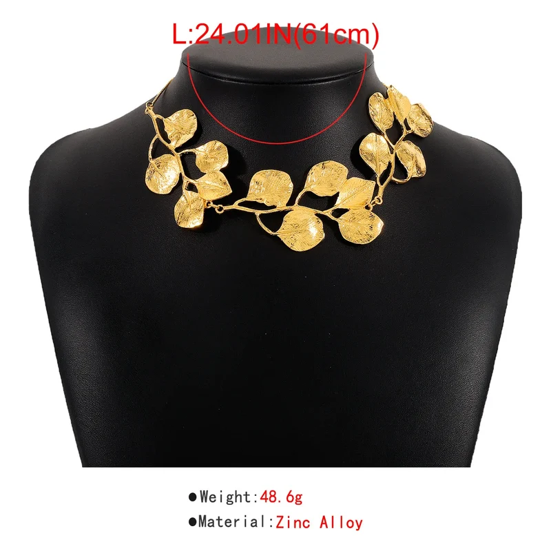 Collier ras du cou à pendentifs en feuilles