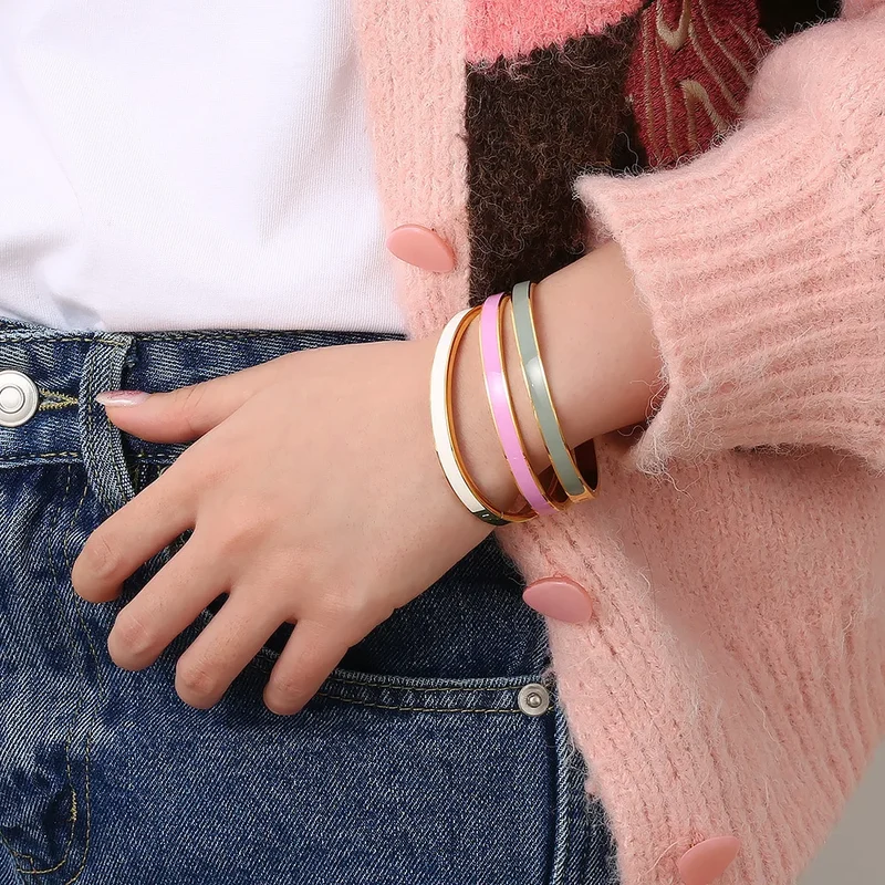 Bracelet doré plaqué en couleur