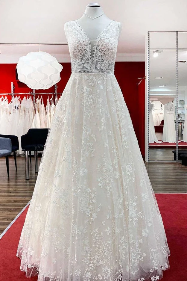 Belle robe de mariée longue avec appliques trapèze, tulle et dentelle, dos nu