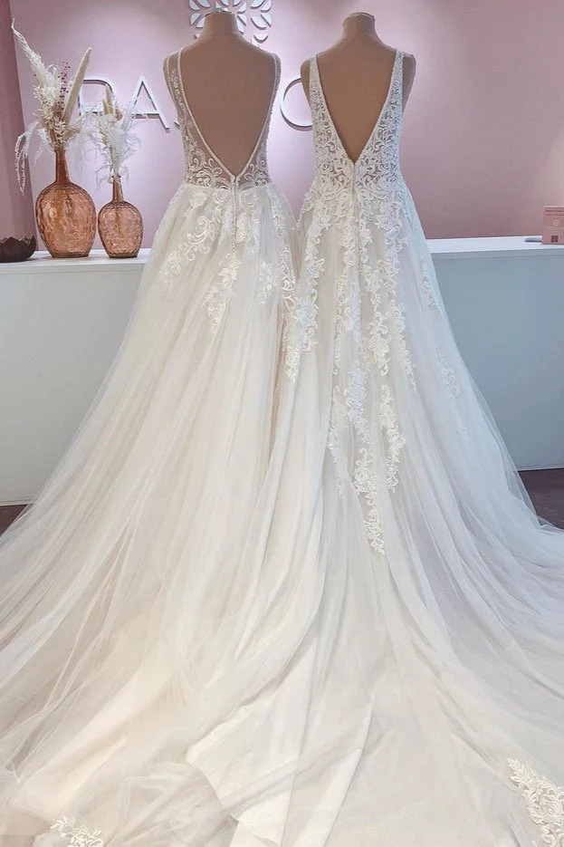 Robe de mariée trapèze à bretelles larges et dos nu avec appliques en dentelle et tulle