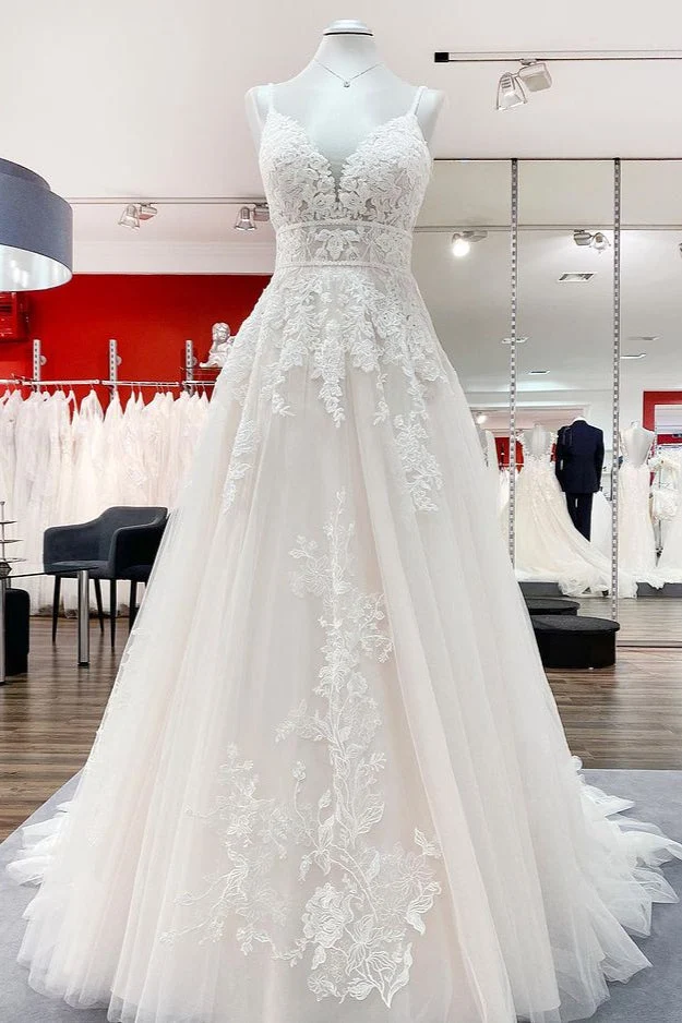 Robe de mariée élégante en tulle, coupe trapèze, col en V, avec appliques en dentelle et volants