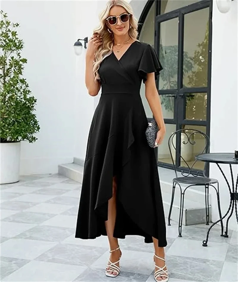 Robe noire asymétrique manches courtes