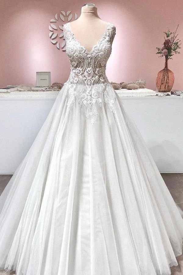 Robe de mariée vintage trapèze à décolleté en V profond et dos nu avec volants et dentelle