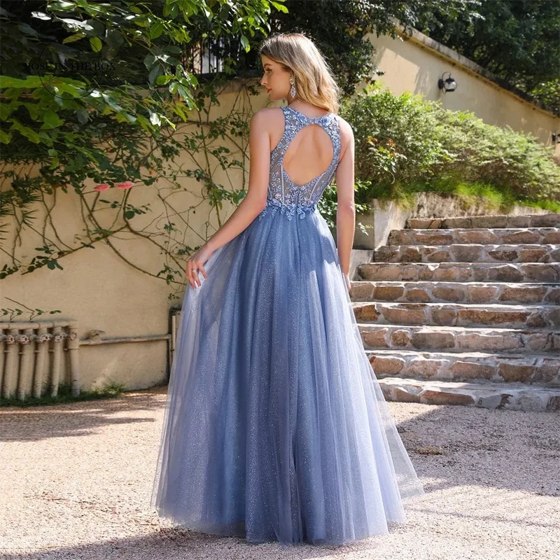 Robe en tulle bleue princesse