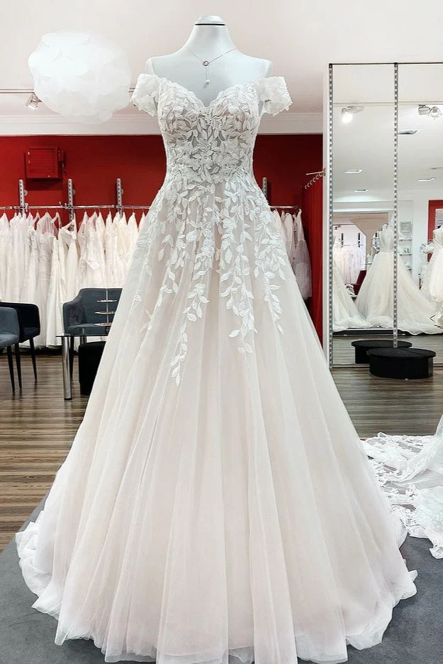 Robe de mariée trapèze à épaules dénudées avec dentelle délicate et volants en tulle