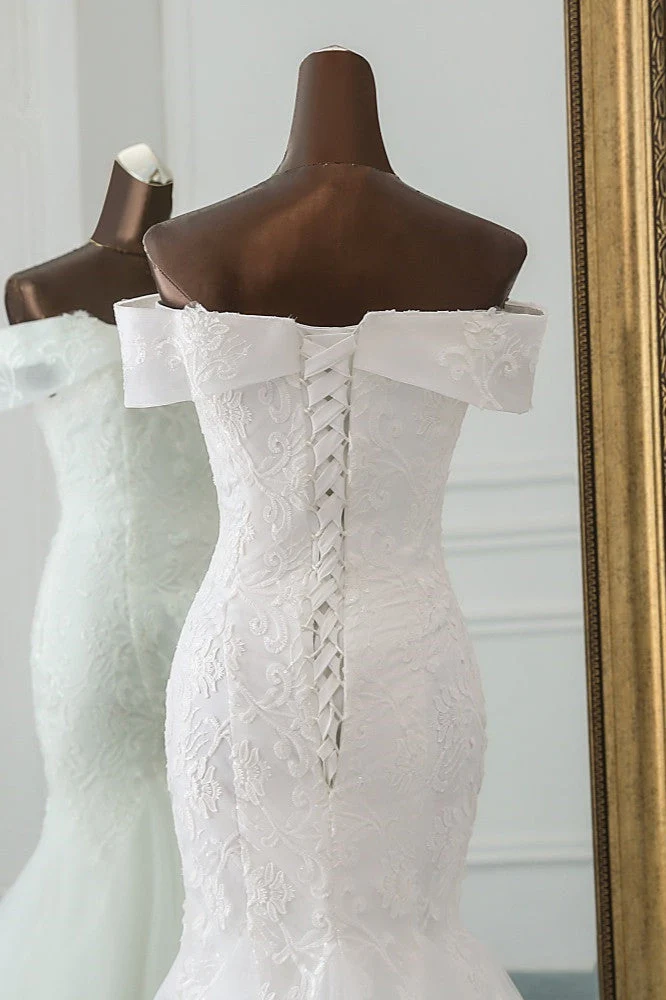 Robe de mariée sirène élégante à épaules dénudées avec appliques en tulle et dentelle