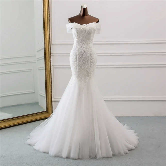 Robe de mariée sirène élégante à épaules dénudées avec appliques en tulle et dentelle