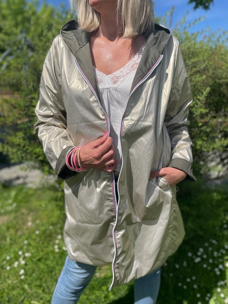 Veste imperméable Laura réversible longue kaki et doré