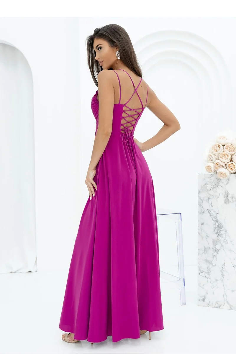 Robe de soirée longue fendue chic