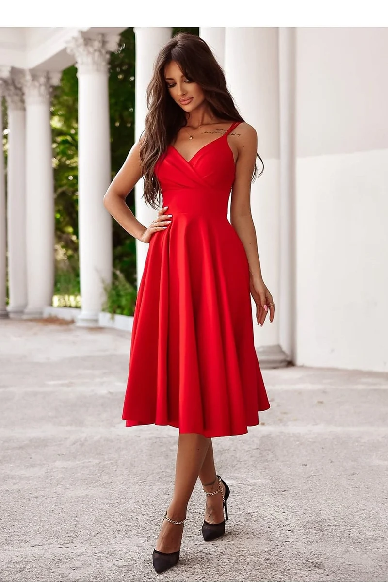 Robe de cocktail midi chic évasée
