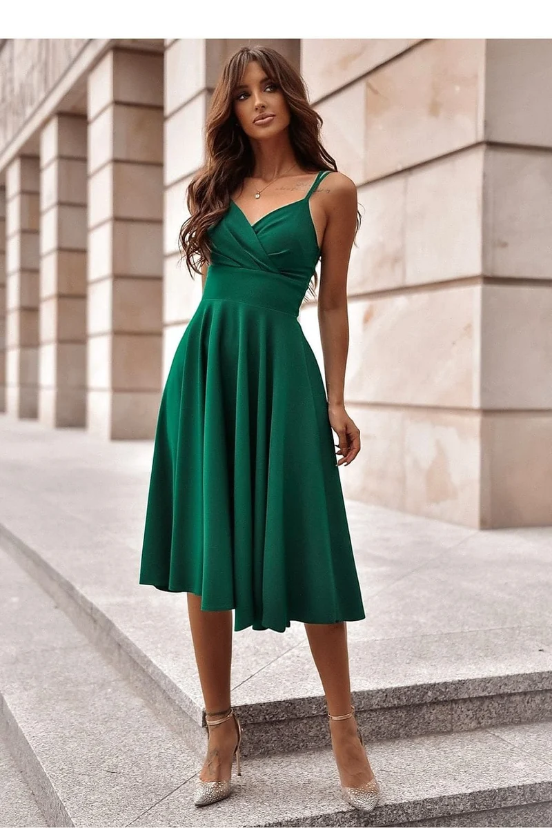 Robe de cocktail midi chic évasée
